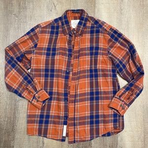 St. John’s Bay Button Down Shirt M